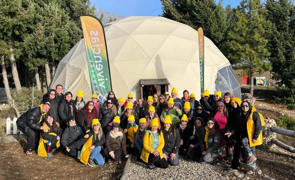 Padres de Chile vivieron un emotivo Famtour con Vivencias Travel en Bariloche - Giras de estudio Giras de Estudio - Vivencias travel